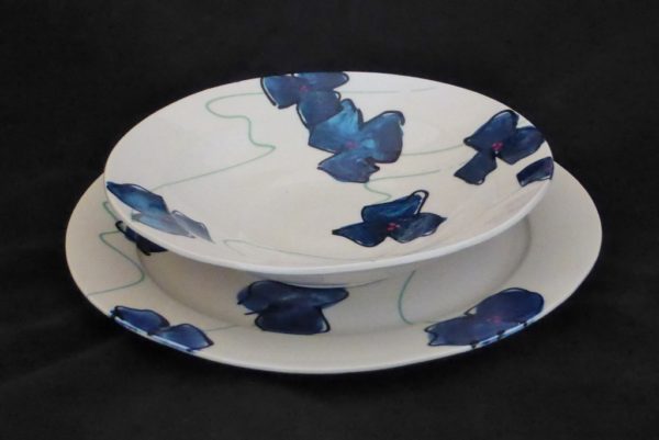 Basalt servies porselein diep bord en dinerbord Blauwe bloem en gebaksbord